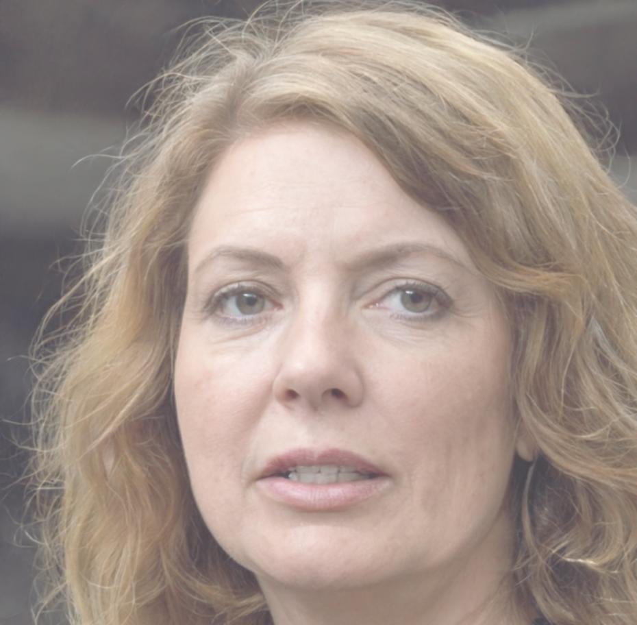 Retrato profesional de Lena Bergström, directora de contenido educativo en urvoroiaere