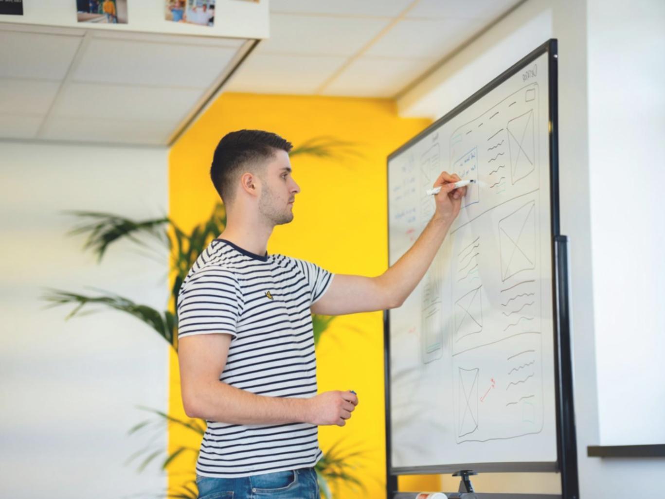 Sesión de formación práctica sobre finanzas para startups en urvoroiaere